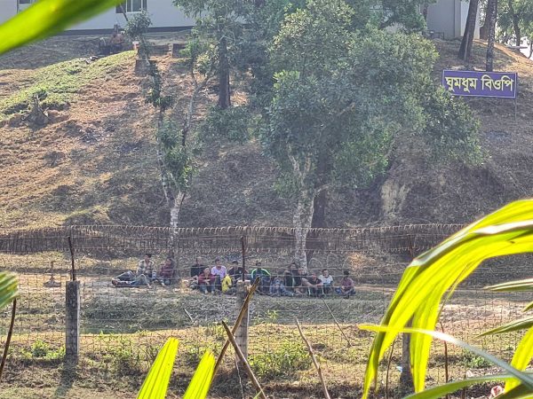বাংলাদেশে পালিয়ে এসেছেন মিয়ানমার বিজিপি’র ১০৬ সদস্য