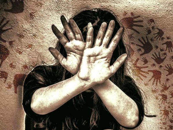 মৌলভীবাজারে চা বাগানে নিয়ে গৃহবধূকে সংঘবব্ধভাবে ধষর্ণ