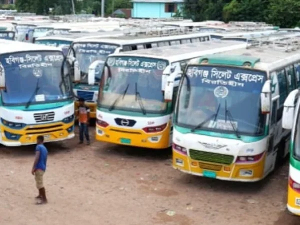 হবিগঞ্জ-মৌলভীবাজার-সিলেট সড়কে দুই দিন ধরে বাস চলাচল বন্ধ