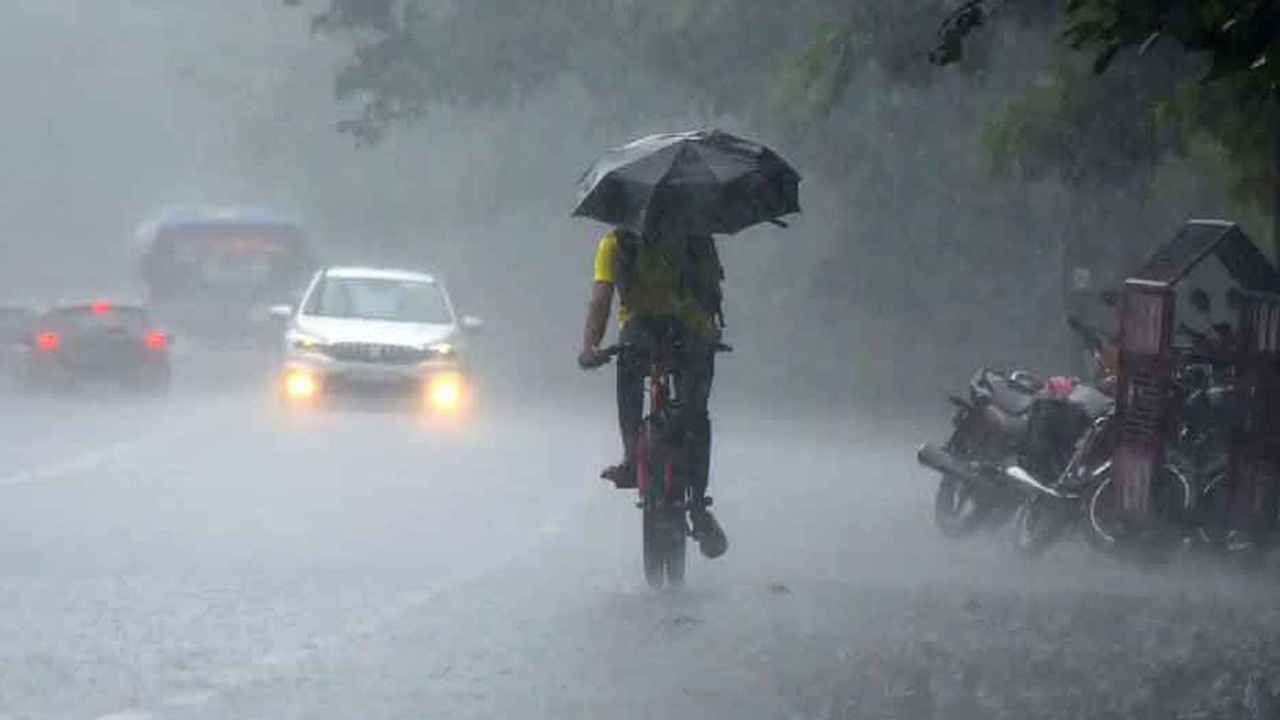 ঢাকাসহ ৪ বিভাগে আবারো ভারী বর্ষণের আভাস